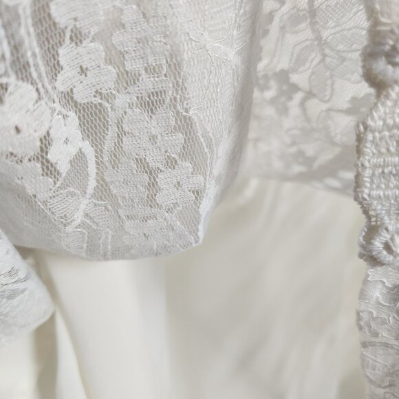 Torrid Lace Puff Short Sleeve Blouse - Size 0 (0X – 12/L) - Picture 5 of 9